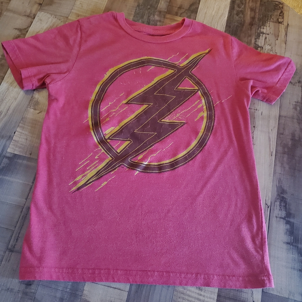 Mad Engine The Flash red tee shirt top lightning logo short sleeved distressed M